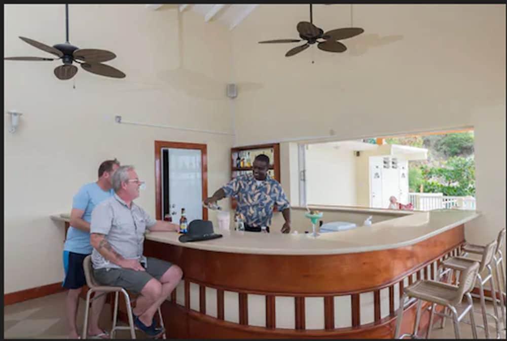 Bird Rock Beach Hotel バセテール エクステリア 写真