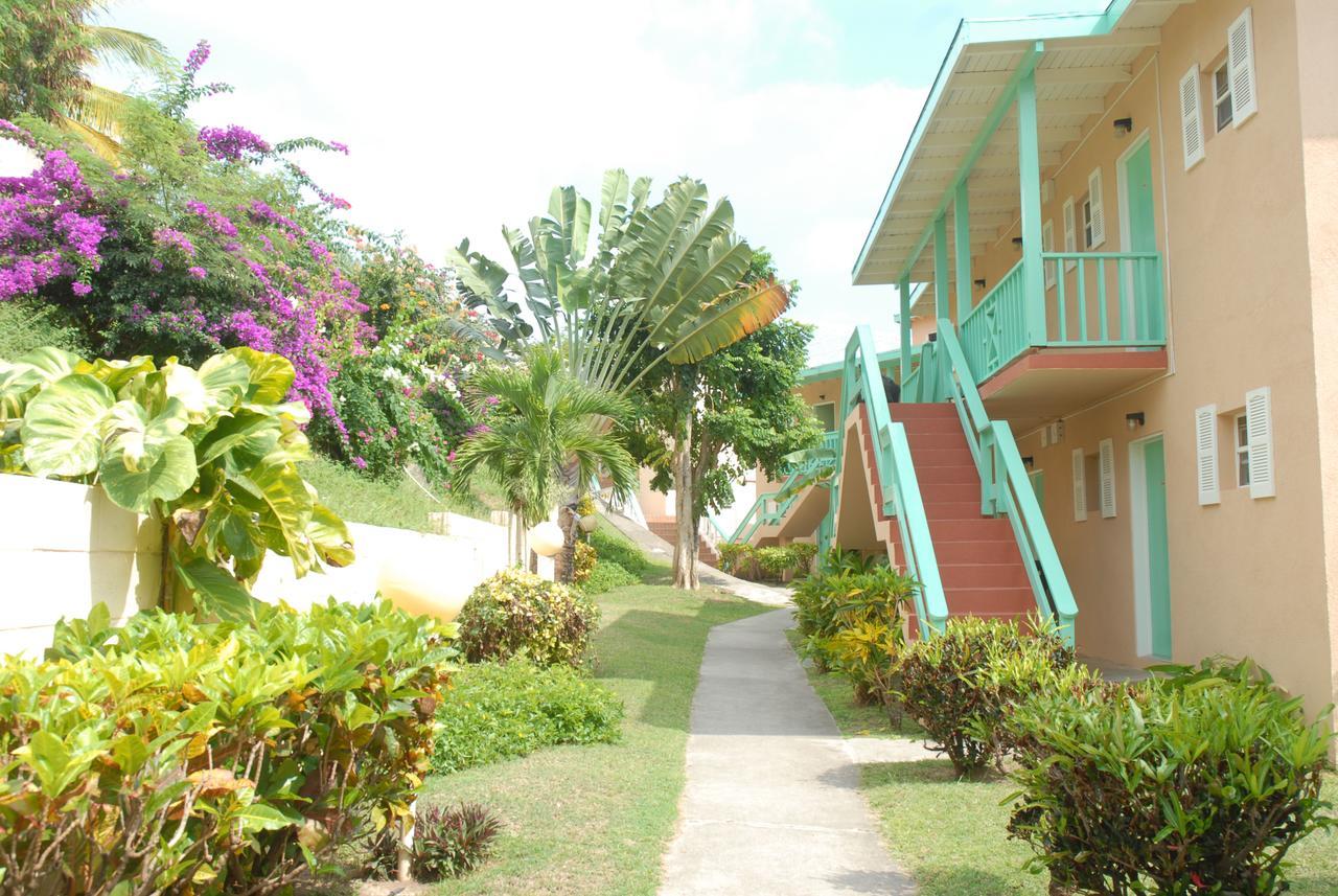 Bird Rock Beach Hotel バセテール エクステリア 写真