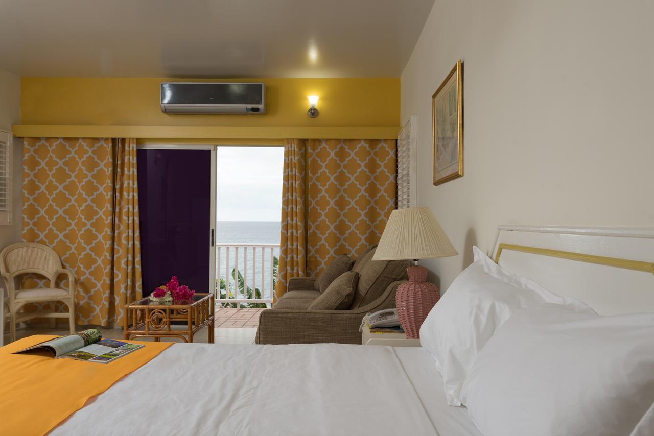 Bird Rock Beach Hotel バセテール エクステリア 写真