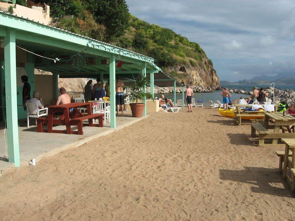 Bird Rock Beach Hotel バセテール エクステリア 写真